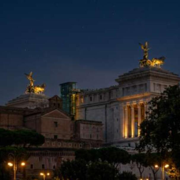 Vittoriano under the stars