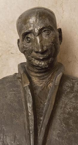 Bust of Gaetano Carolei, Gold Medal of Military Valour recipient, by Roberto Melli