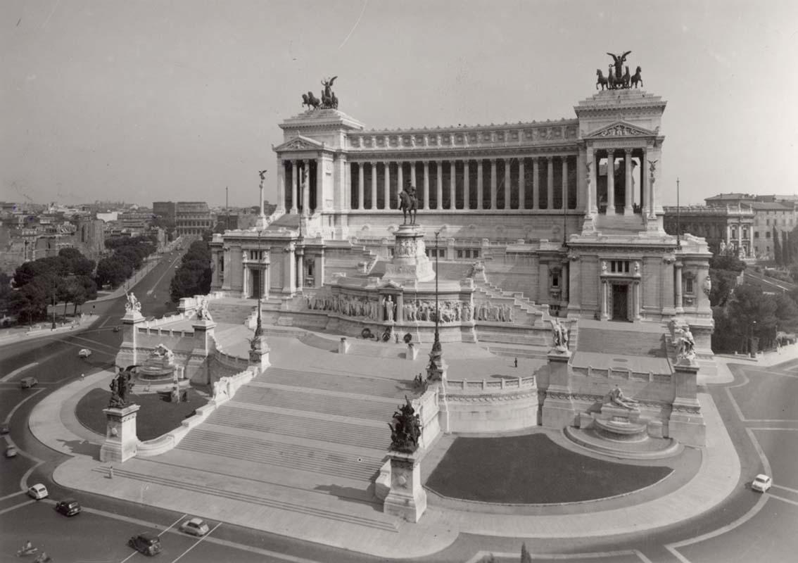 Veduta del Vittoriano a metà del XX° secolo
