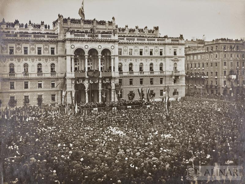 La proclamazione a Trieste dell'annessione della Venezia Giulia all'Italia il 20 marzo 1921
