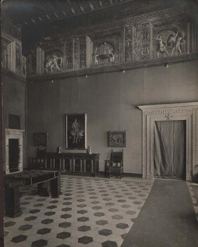 Appartamento Barbo, veduta della sala dei Paramenti o delle Fatiche d'Ercole nell'allestimento del 1930
