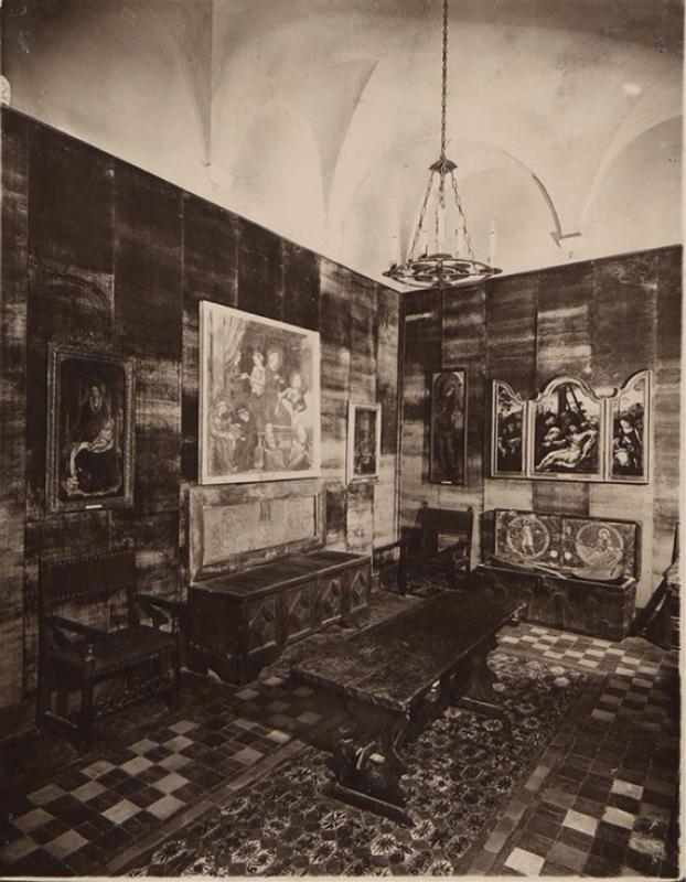 Appartamento Barbo, veduta della sala di Stefano da Verona nell'allestimento Hermanin del 1929
