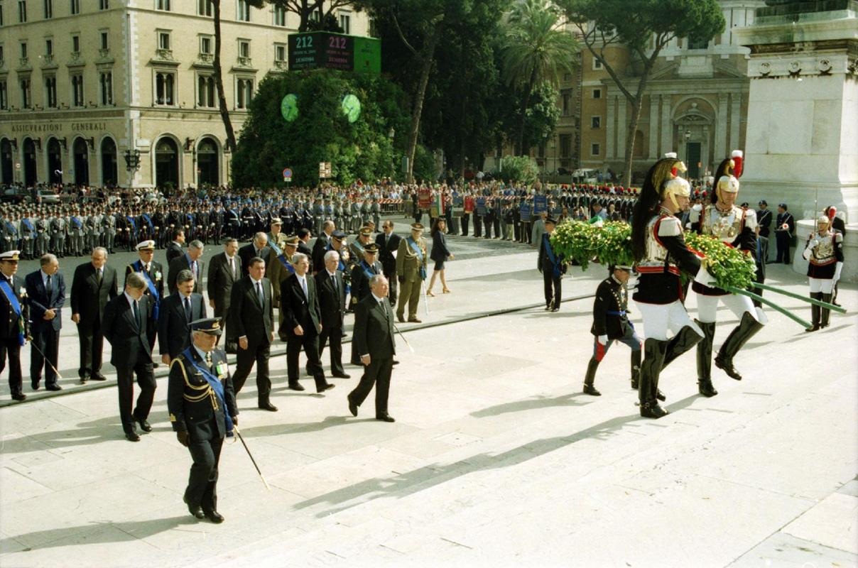 Then President of Italy Carlo Azeglio Ciampi during the laying of a laurel wreath on the Tomb of the Unknown Soldier to celebrate Italy's Republic Day on 2 June 1999
