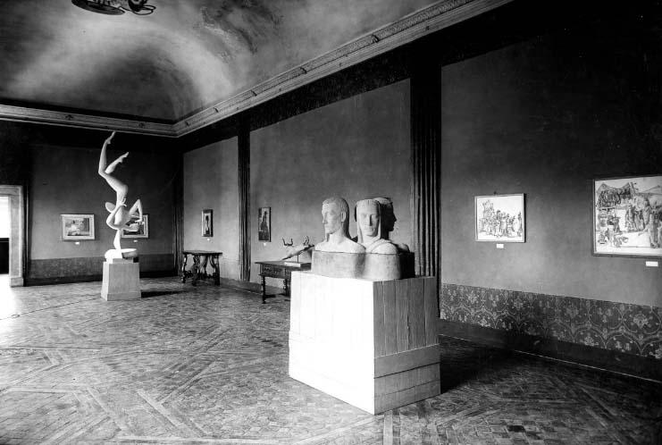 Allestimeno della mostra di scultura dell'American Academy in Rome, British School at Rome and Swiss Institute in Rome presso il Palazzo di Venezia nel 1950
