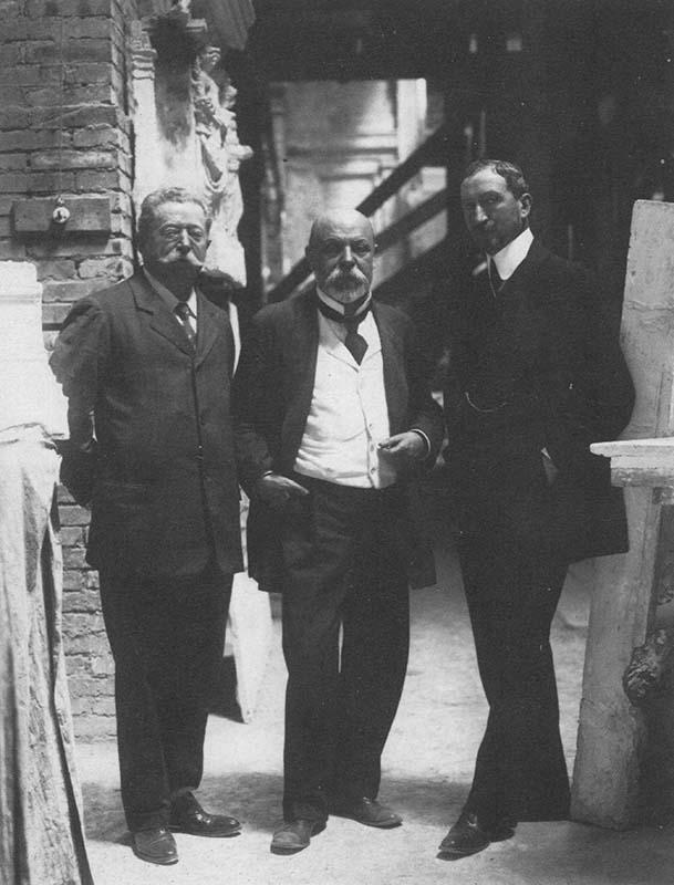 Gli architetti Koch, Piacentini e Manfredi, ai quali fu affidata la direzione artistica del Vittoriano in seguito alla morte nel 1905 di Giuseppe Sacconi
