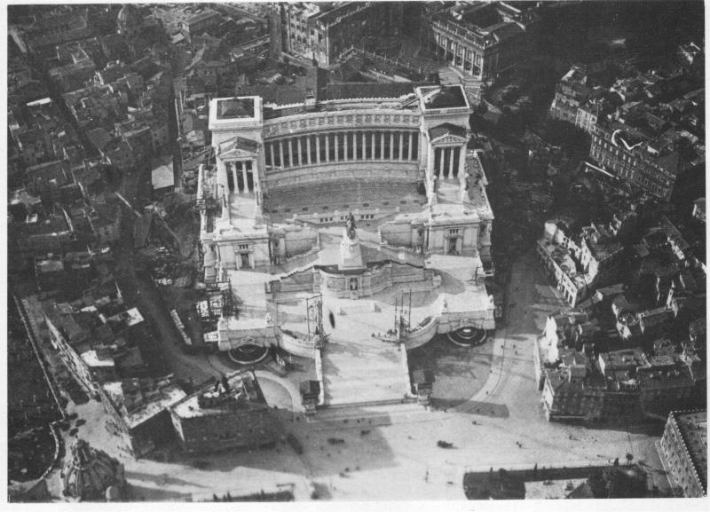 Veduta aerea del Vittoriano prima dell'inaugurazione del 1911
