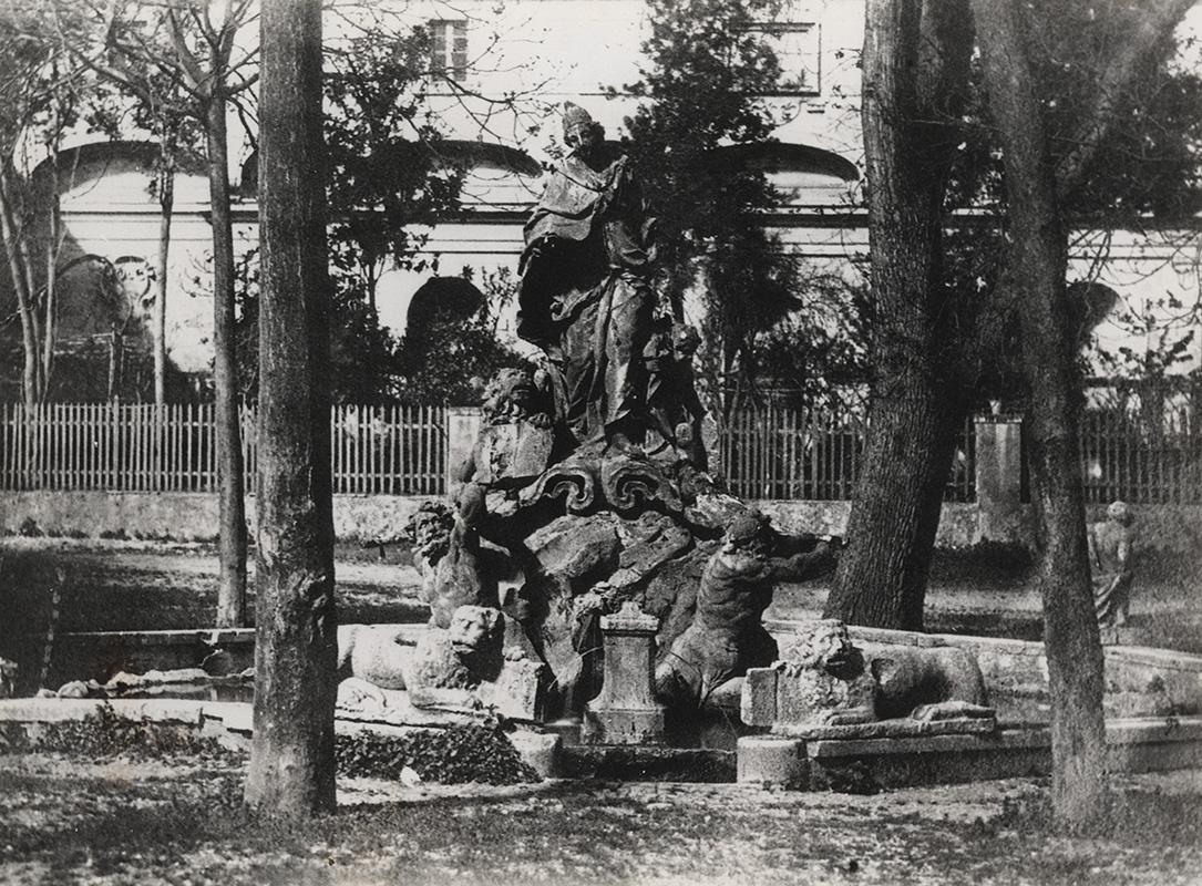 Carlo Monaldi's fountain with Venice Marrying the Sea as it was in the 19th century, with a smaller fountain and the two lion column bases, today in the atrium of the Basilica of San Marco, photograph by Robert Turnbull Macpherson, 1858
