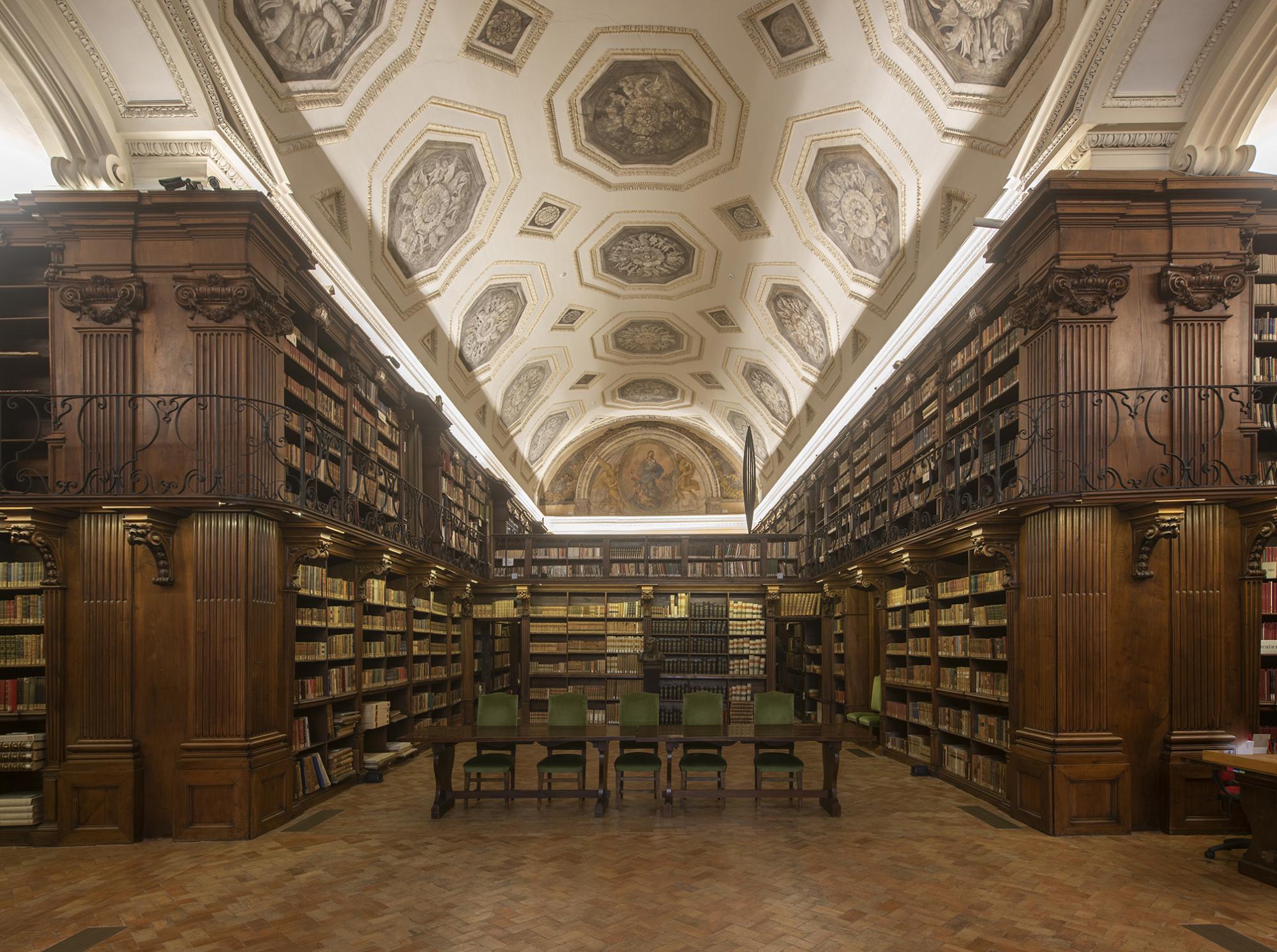 The ‘Crociera’ and the Reading Room in the Roman College building