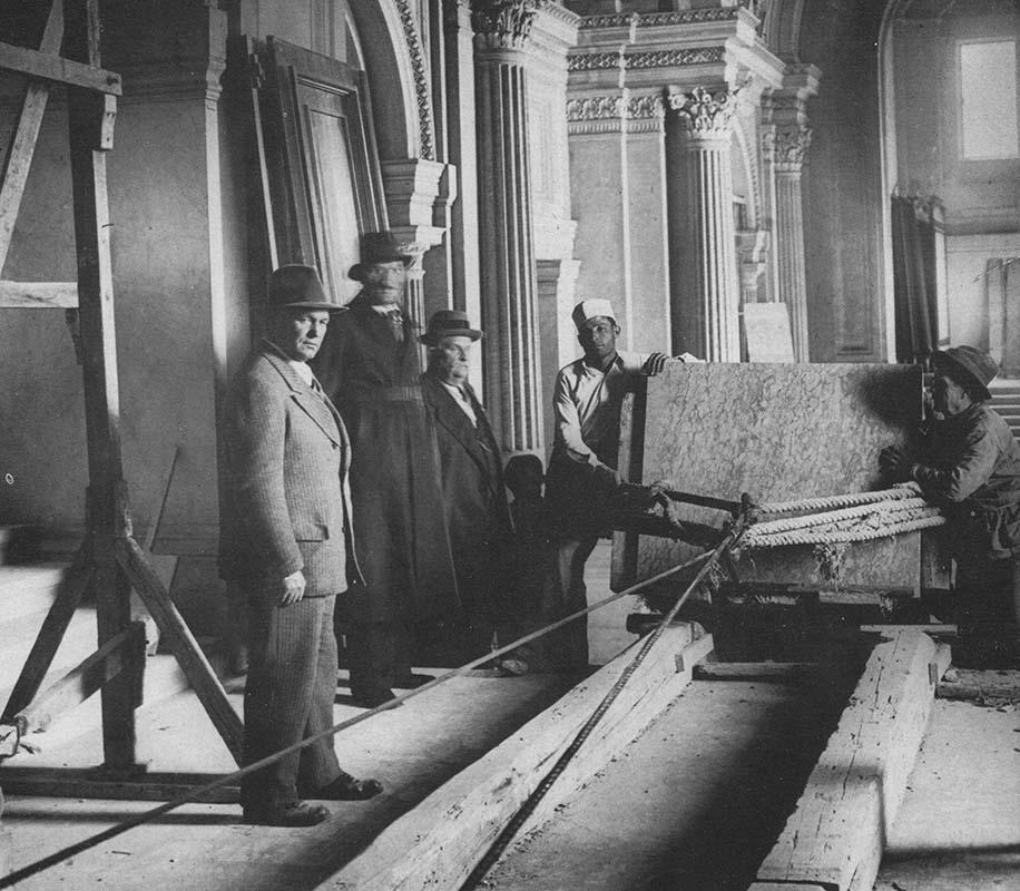 The monolith of the Tomb of the Unknown Soldier being transported
