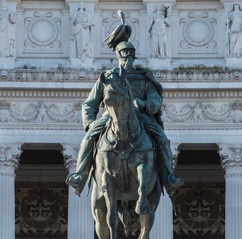 Statua di Vittorio Emanuele II a cavallo
