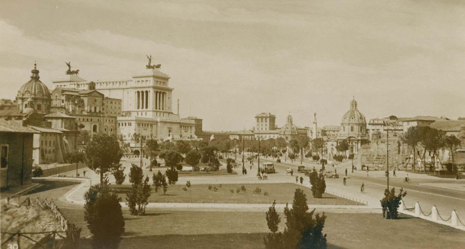 The Vittoriano from Via dei Fori Imperiali in the late 1930s
