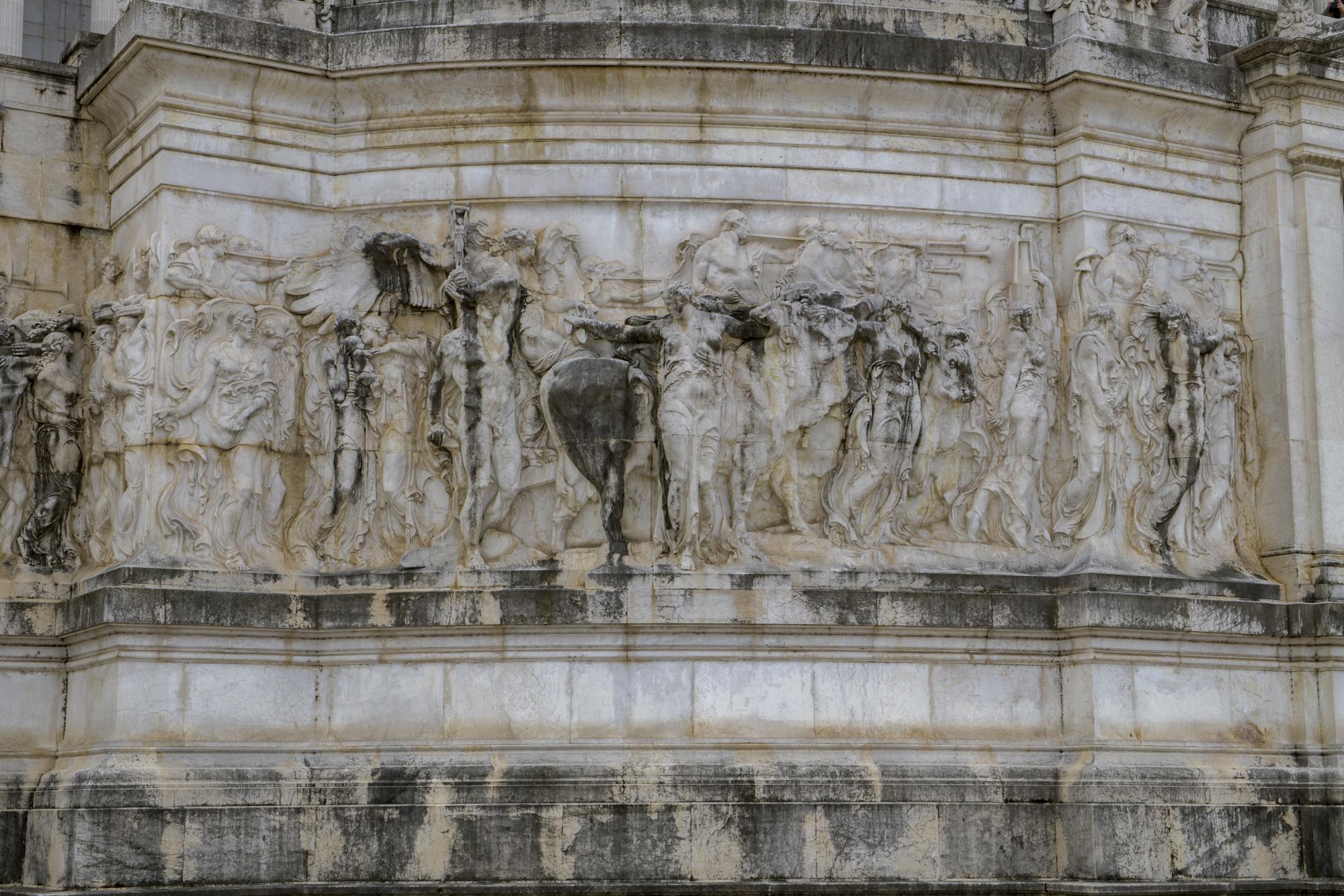 The Altar of the Fatherland - current state of preservation (photograph by Antonio Idini)
