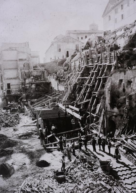 Demolizioni sul colle Capitolino nel 1885 circa
