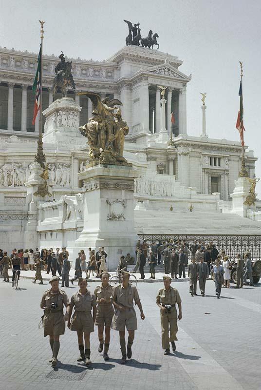 On 4 June 1944, the Allied troops of the American Army reached Piazza Venezia to liberate the first capital city in Europe from Nazi occupation
