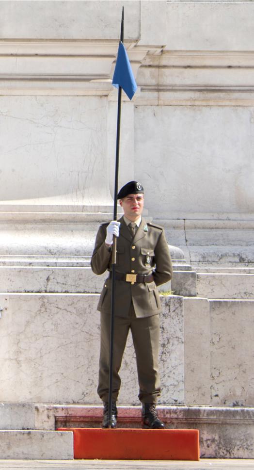 Guardia d’onore alla Tomba del Milite Ignoto