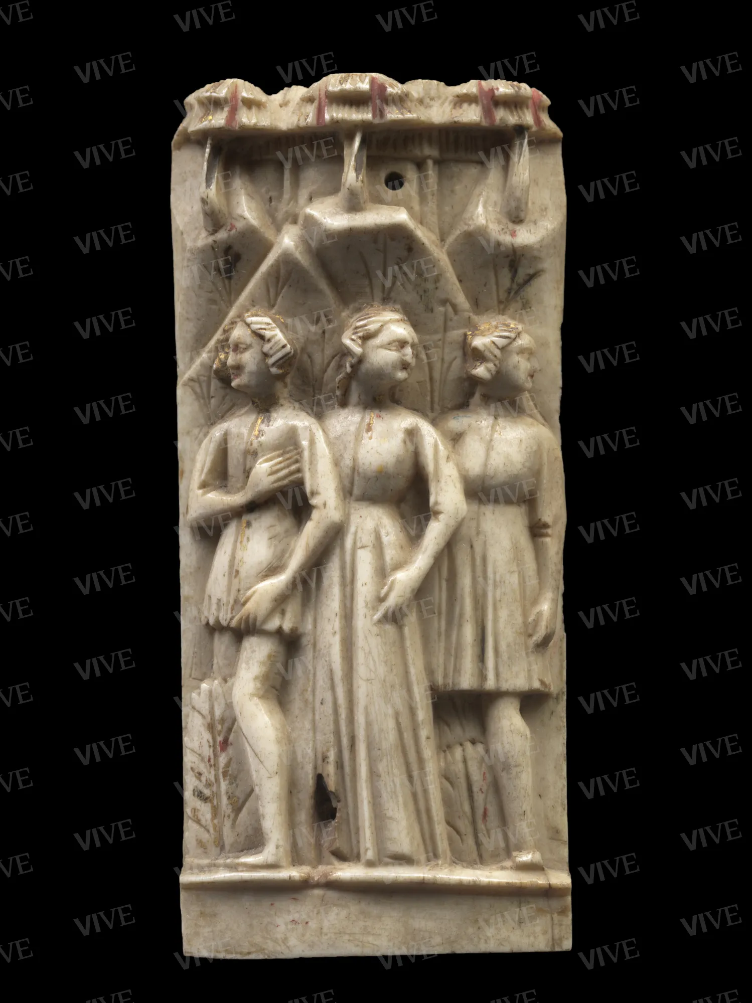 Small plaque from a casket with courtly scenes: three characters  - Baldassarre Ubriachi