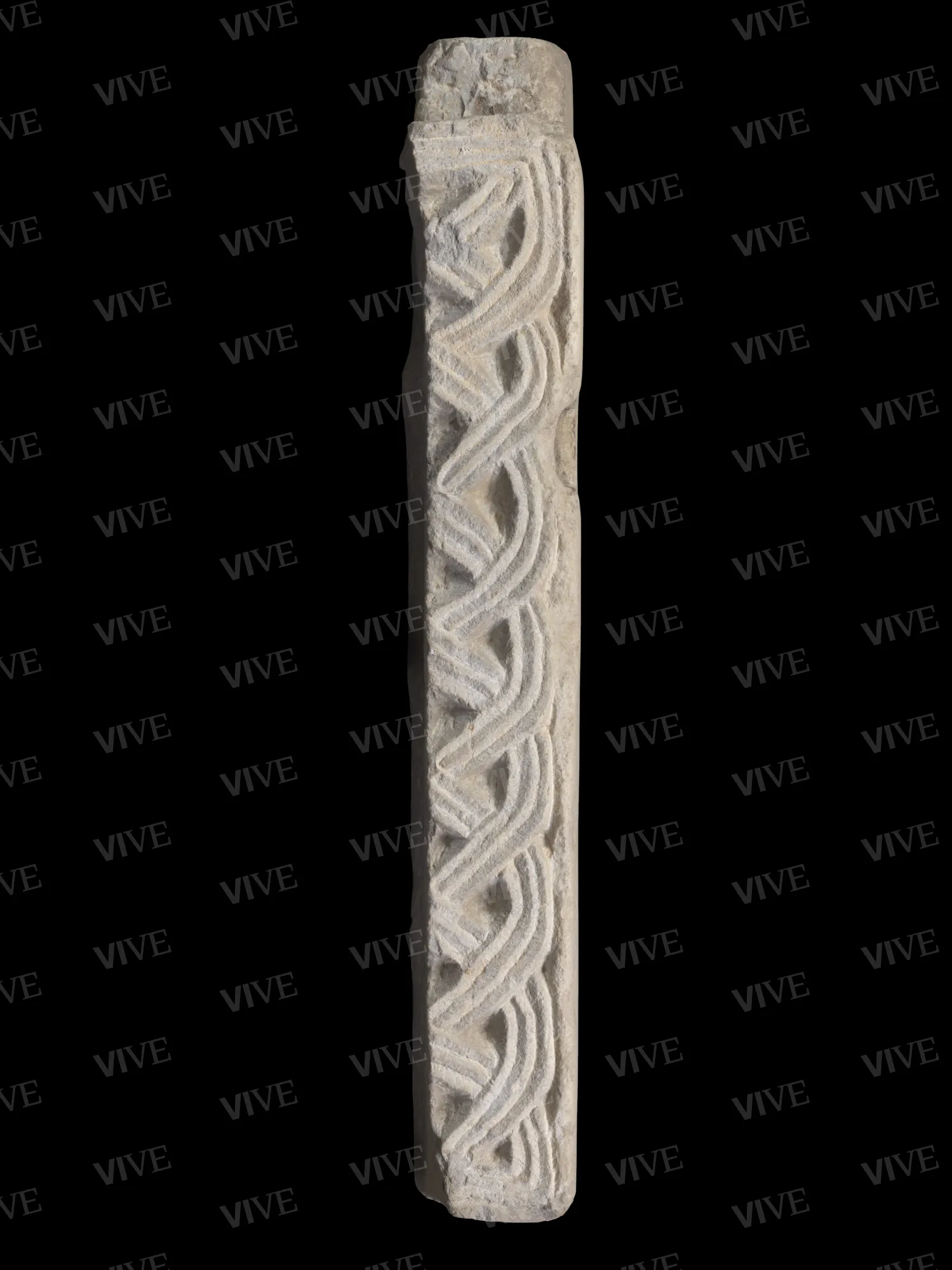 Frammento di architrave a intreccio - ambito romano