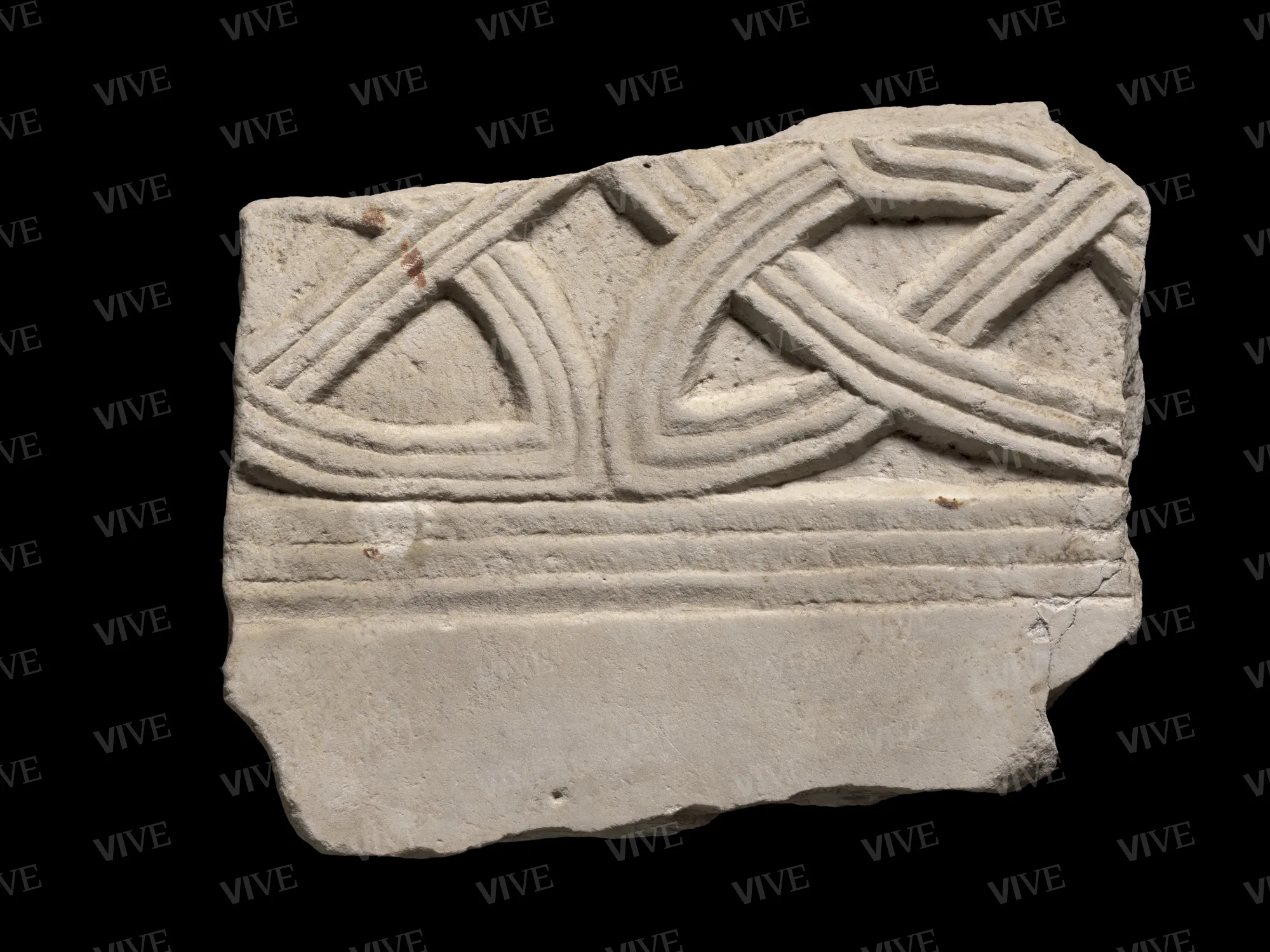 Frammento di pluteo bifronte con alberello e colonnine binate - ambito romano
