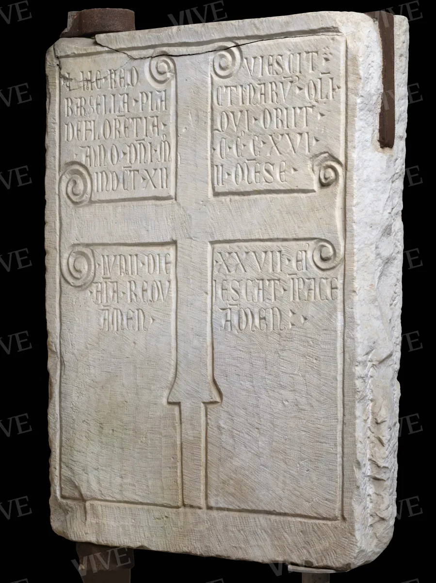 Pluteo bifronte con cerchi annodati - ambito romano