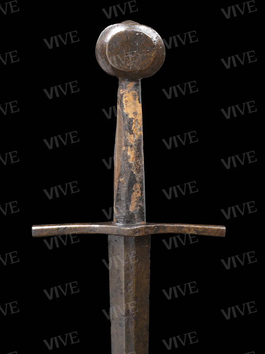 Sword with disc pommel - western European production