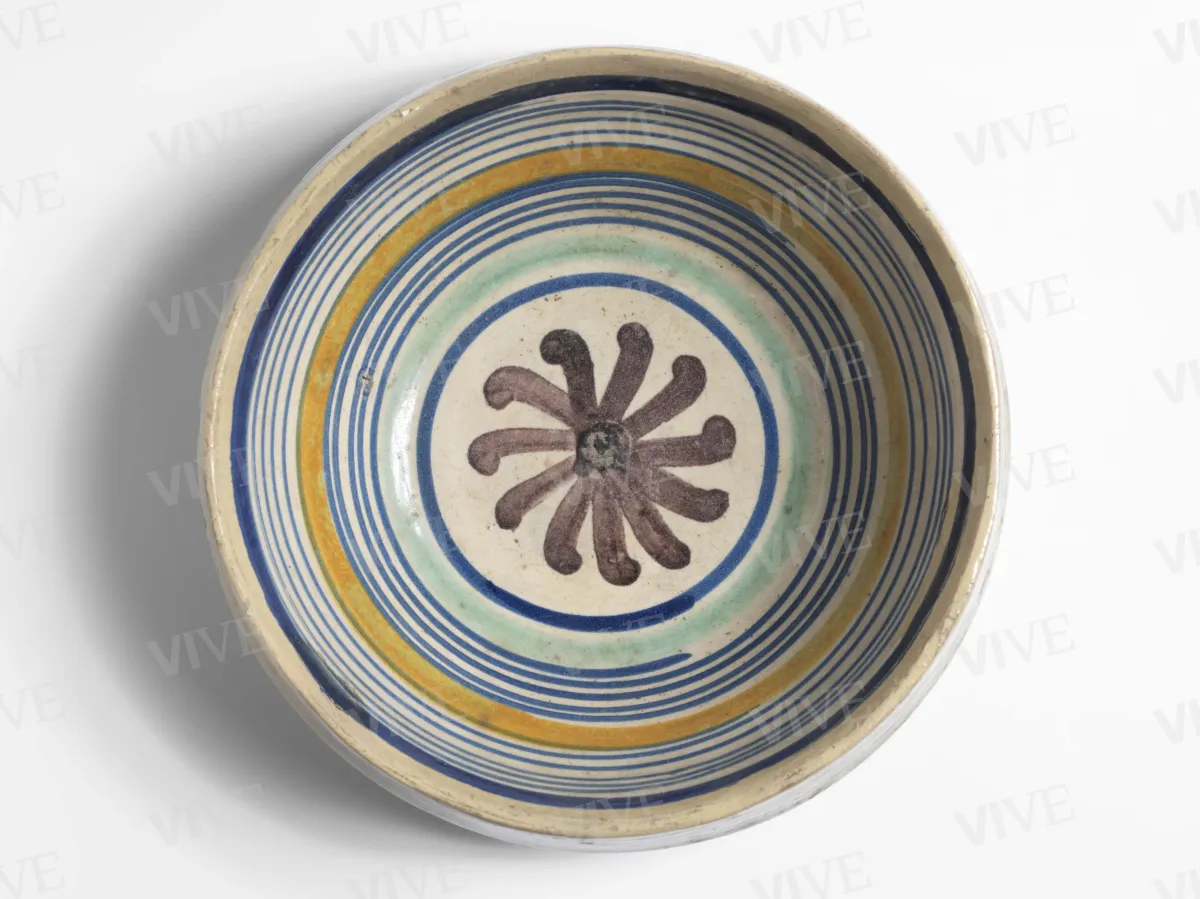 Carinated bowl  - Roman milieu