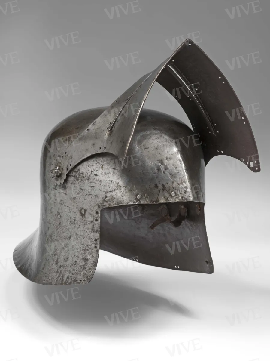 Fan-shaped sallet - Austrian production